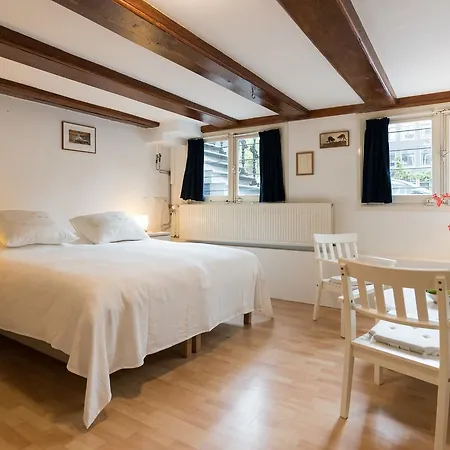 فندق مبيت وإفطار Cozy Family *